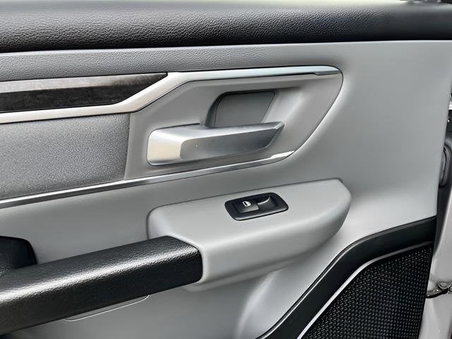 2019 RAM 1500 Big Horn/Lone Star Crew Cab 4x4 5'7" Box