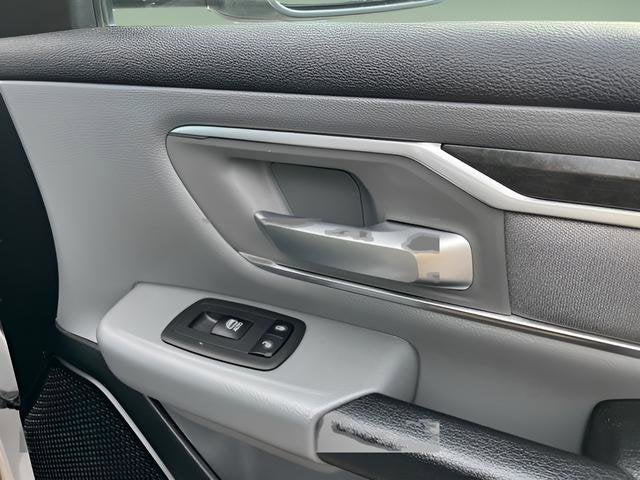 2019 RAM 1500 Big Horn/Lone Star Crew Cab 4x4 5'7" Box