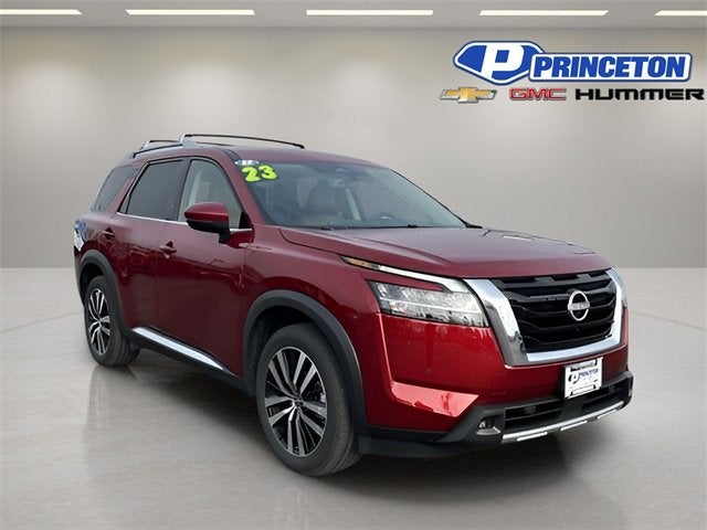 2023 Nissan Pathfinder Platinum