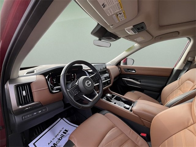 2023 Nissan Pathfinder Platinum