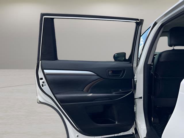 2018 Toyota Highlander LE