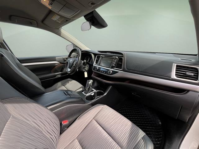 2018 Toyota Highlander LE