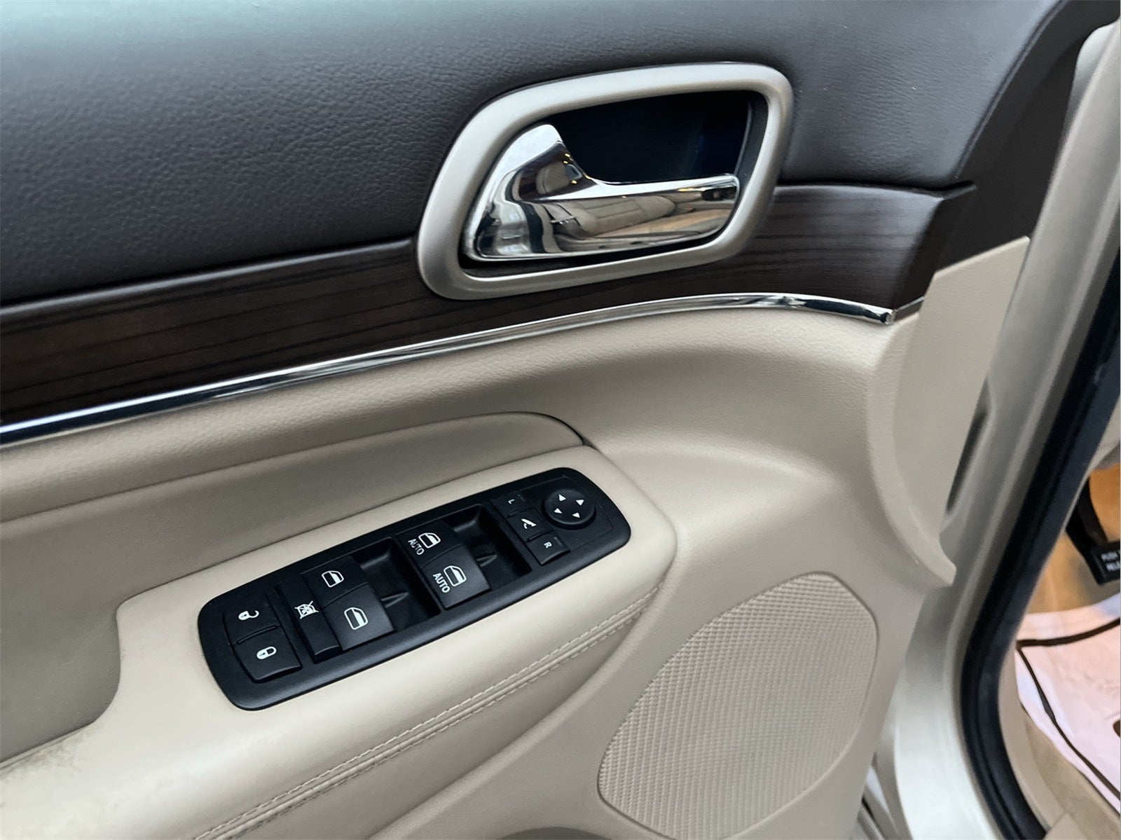 2014 Jeep Grand Cherokee Overland