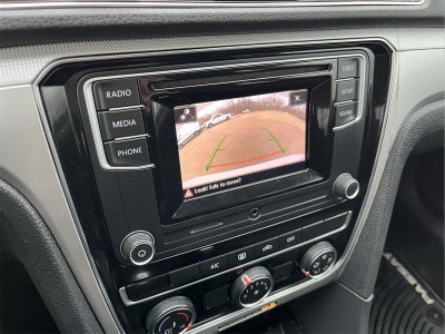 2018 Volkswagen Passat Base