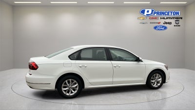 2018 Volkswagen Passat Base