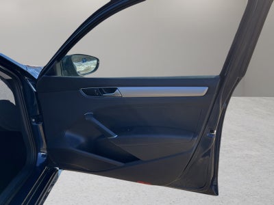 2018 Volkswagen Passat Base