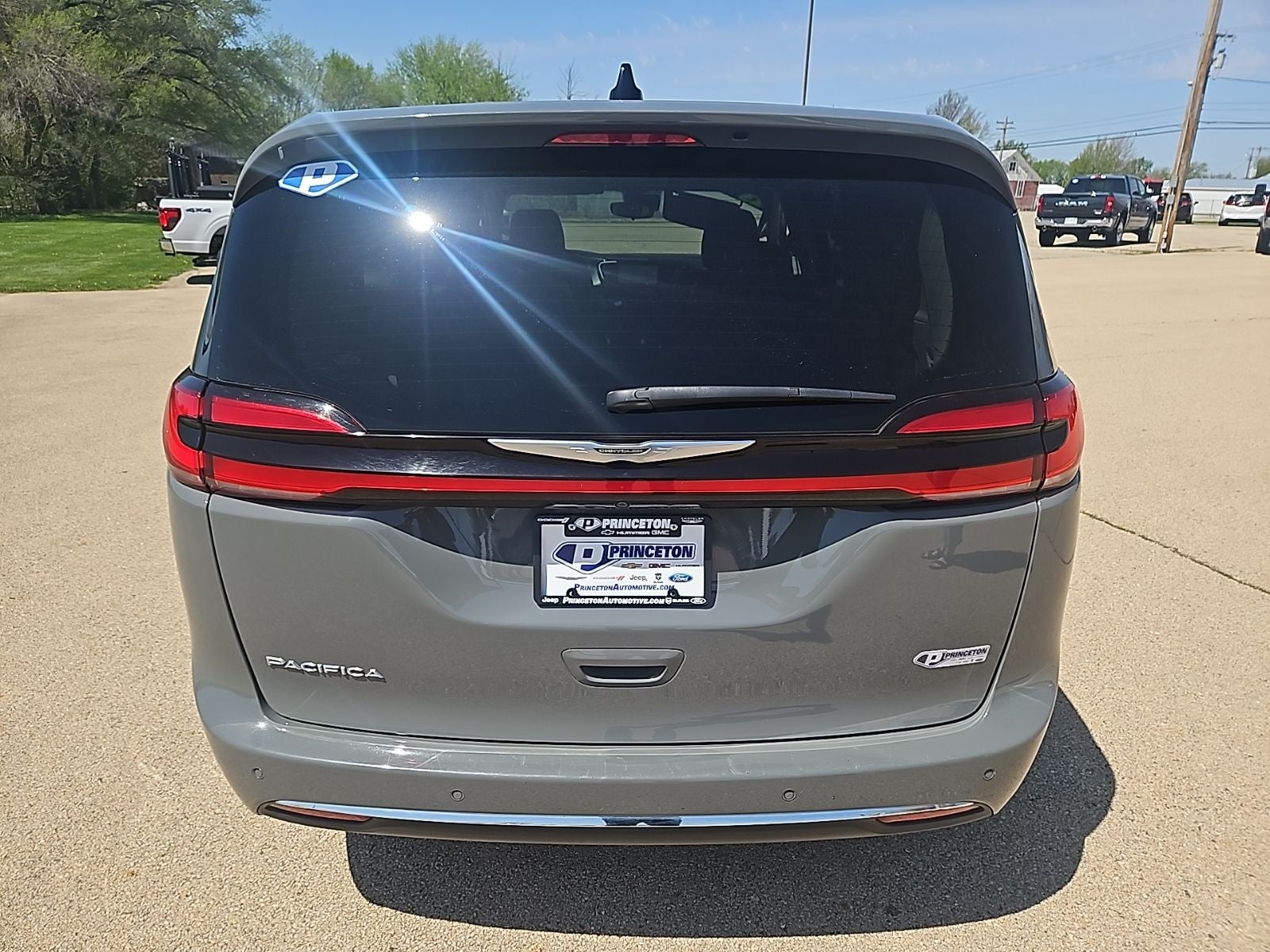 2023 Chrysler Pacifica Touring L