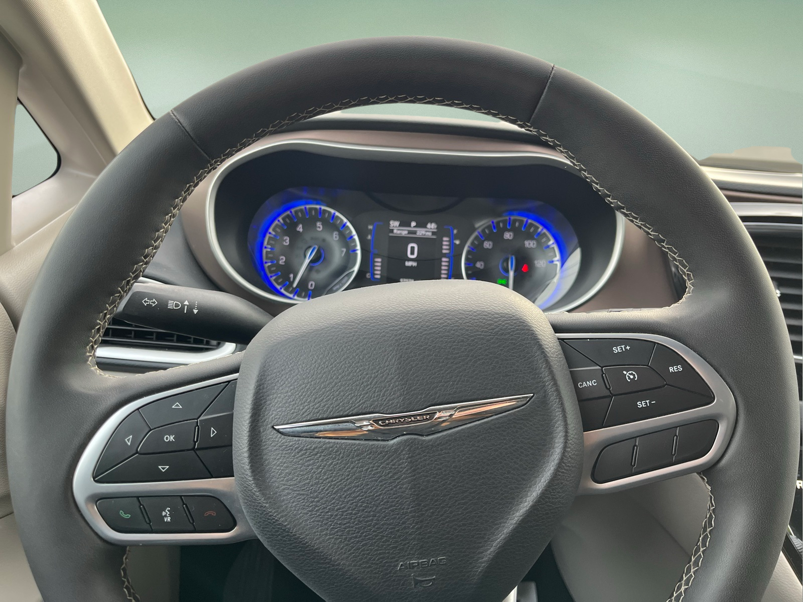 2023 Chrysler Voyager LX