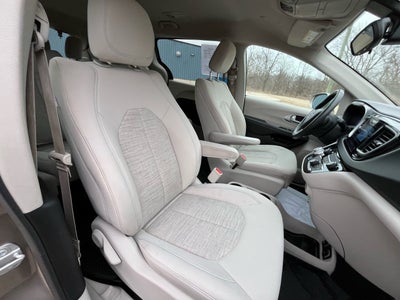 2018 Chrysler Pacifica Hybrid Touring Plus