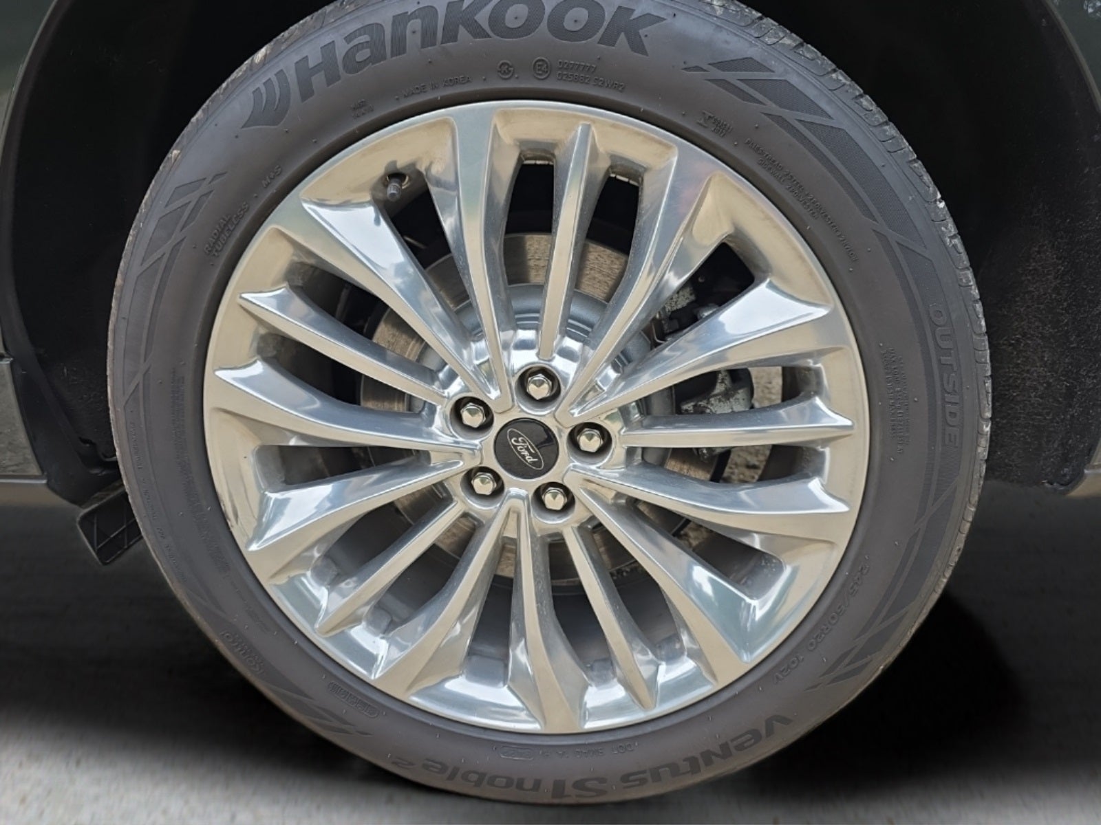 2024 Ford Edge Titanium