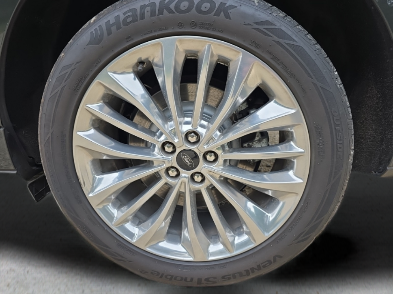 2024 Ford Edge Titanium