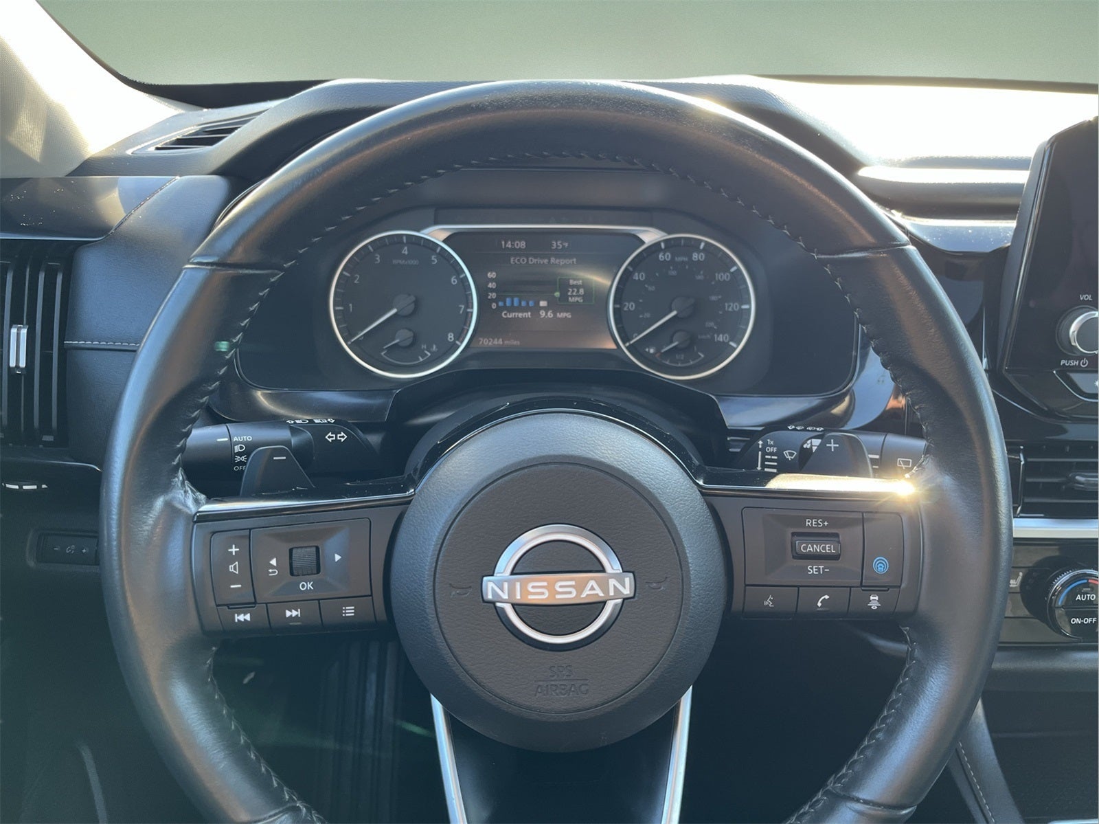 2022 Nissan Pathfinder SV