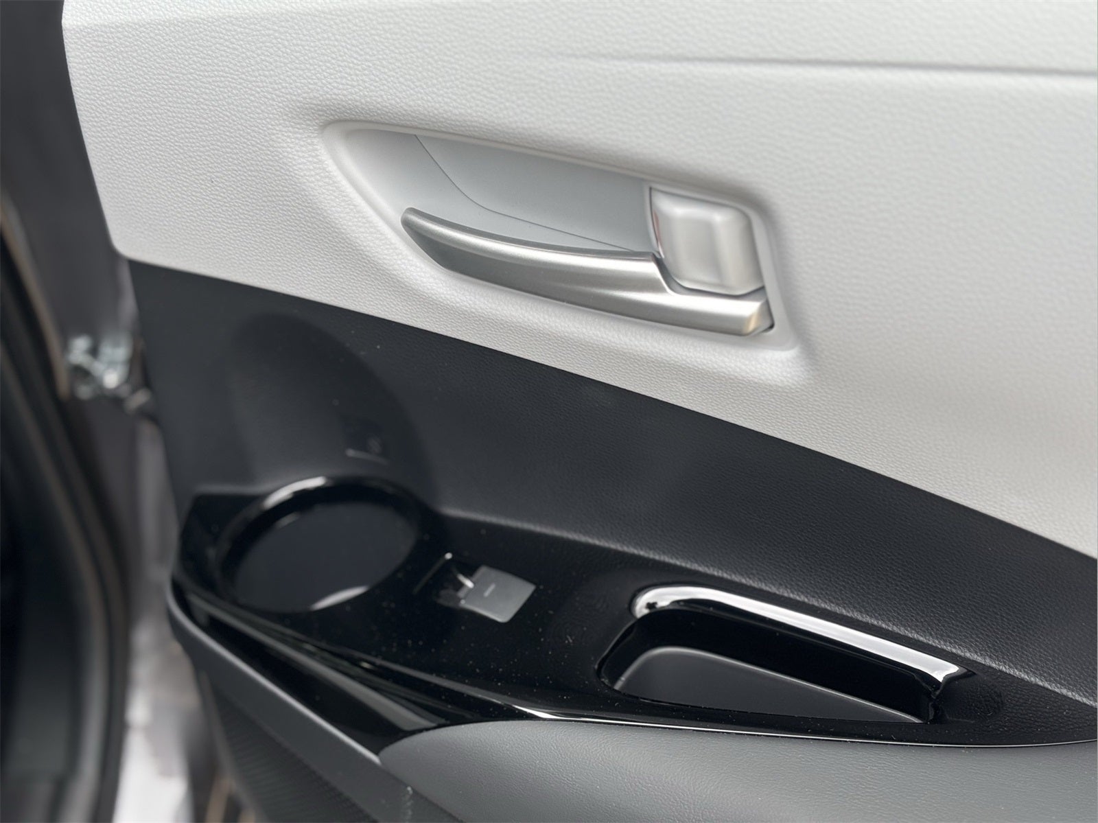 2024 Toyota Corolla Hatchback SE