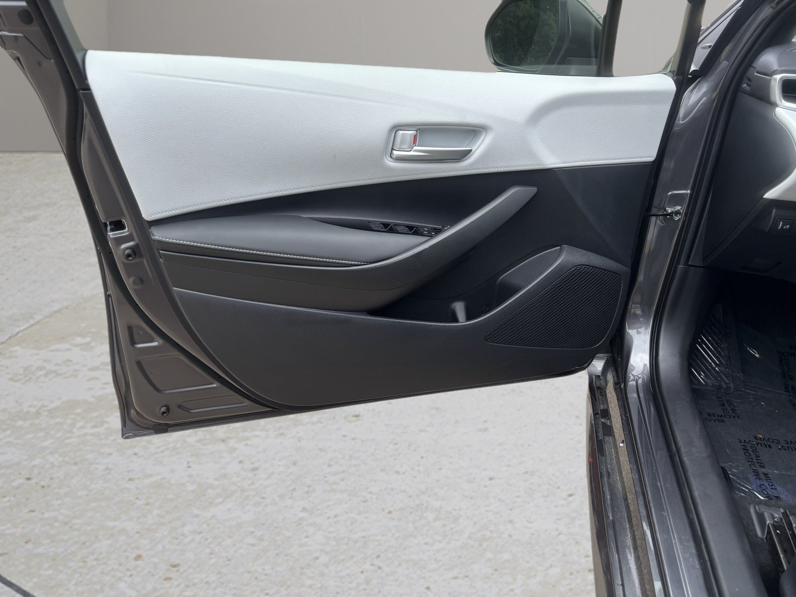 2024 Toyota Corolla Hatchback SE