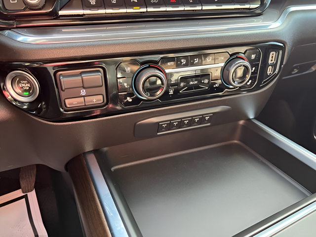 2024 Chevrolet Silverado 2500HD 4WD Crew Cab Standard Bed High Country