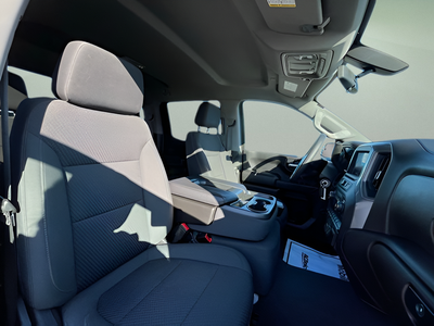 2021 Chevrolet Silverado 1500 4WD Crew Cab Short Bed Custom