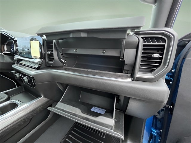 2022 Chevrolet Silverado 1500 4WD Crew Cab Short Bed LTZ