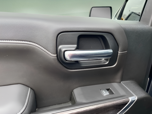 2020 Chevrolet Silverado 1500 4WD Crew Cab Short Bed LTZ