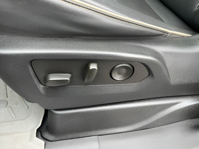 2023 GMC Yukon 4WD SLT