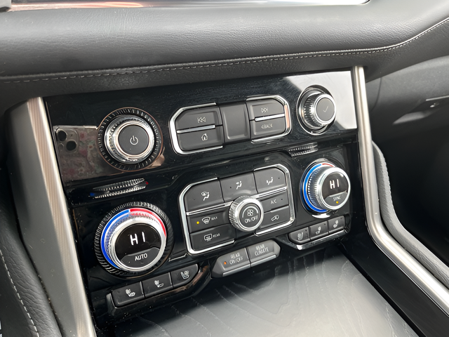 2022 GMC Yukon 4WD Denali