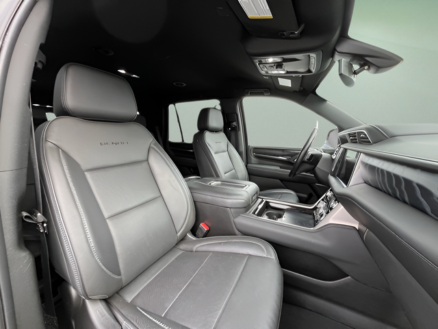 2022 GMC Yukon 4WD Denali