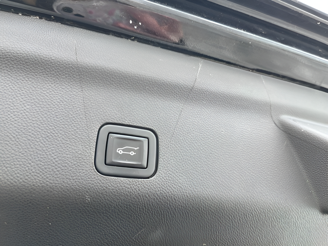 2022 GMC Yukon 4WD Denali