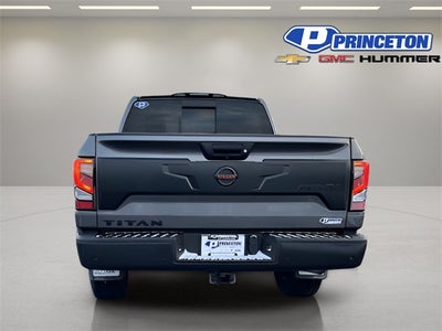 2021 Nissan TITAN Crew Cab PRO-4X 4x4