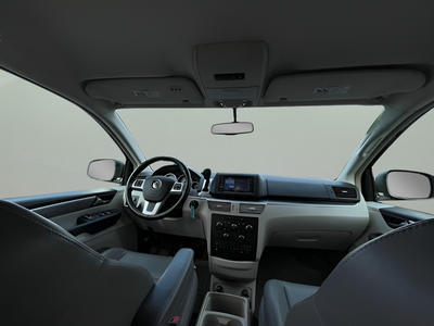 2013 Volkswagen Routan SE