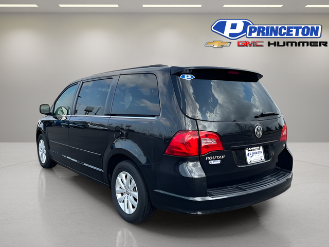 2013 Volkswagen Routan SE