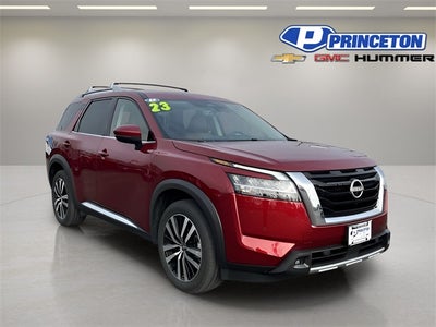 2023 Nissan Pathfinder Platinum 4WD