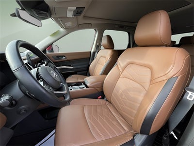 2023 Nissan Pathfinder Platinum 4WD