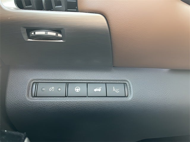 2023 Nissan Pathfinder Platinum 4WD