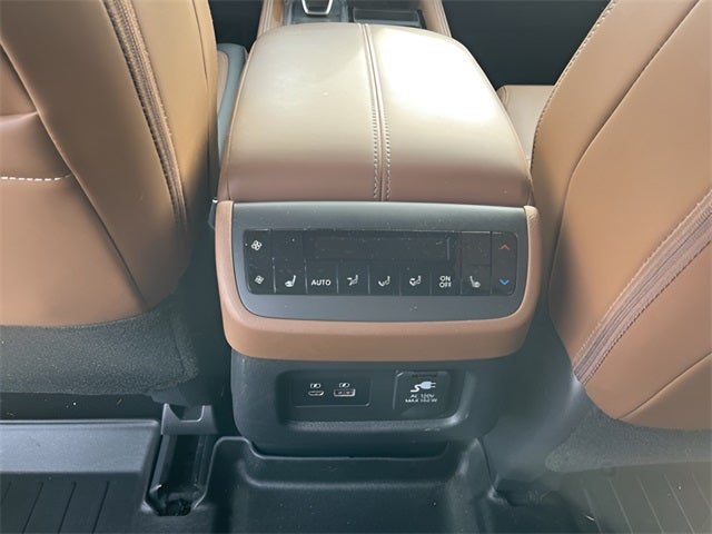 2023 Nissan Pathfinder Platinum 4WD