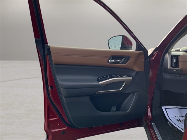 2023 Nissan Pathfinder Platinum 4WD