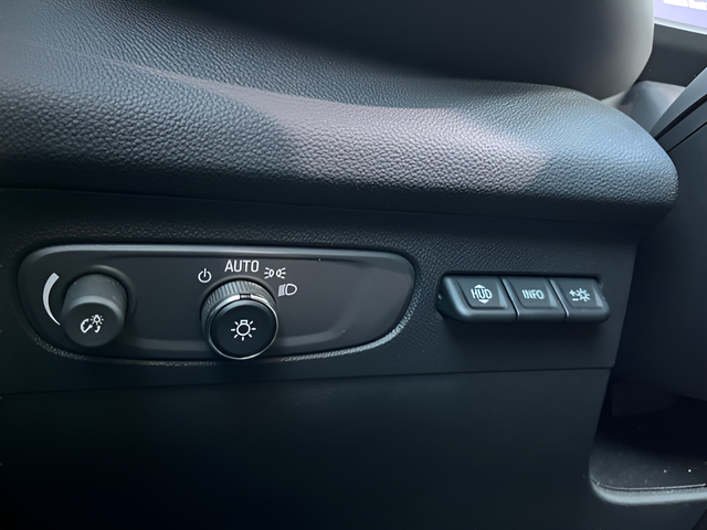 2022 Buick Envision FWD Essence